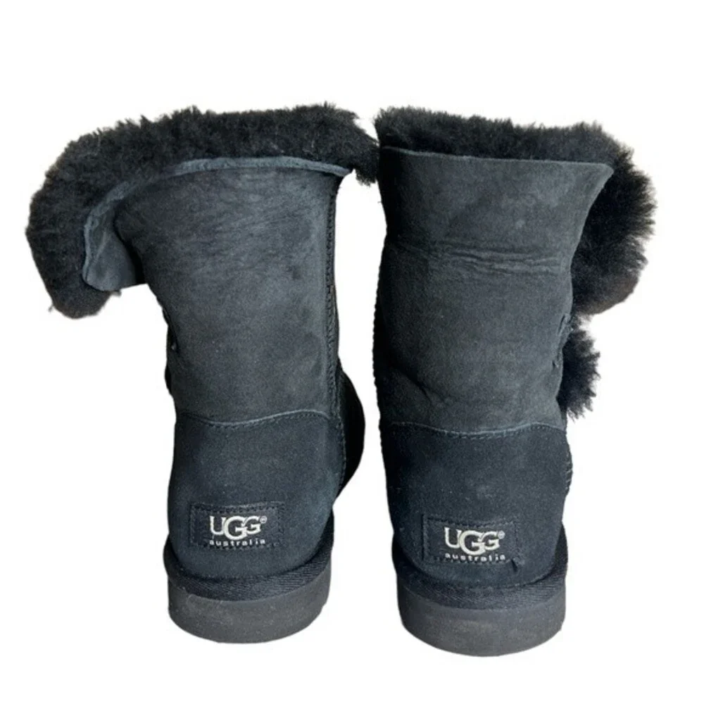 Ugg Women's Bailey One Button Suede Black Winter Boots Size 6